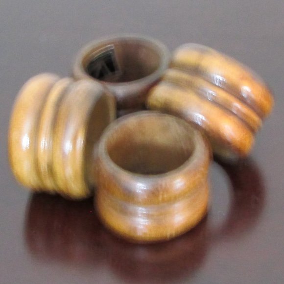 Set of 4 Knobler Wood Napkin Rings - Picture 3 of 3